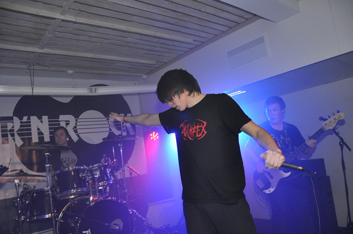 Hero No More, Ski (8)